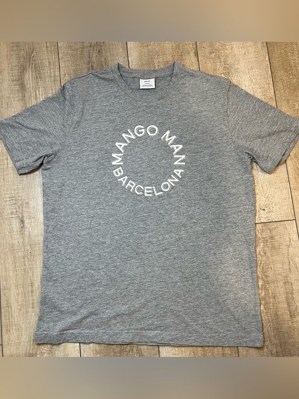 MANGO MAN Barcelona Graphic T-Shirt Size Large